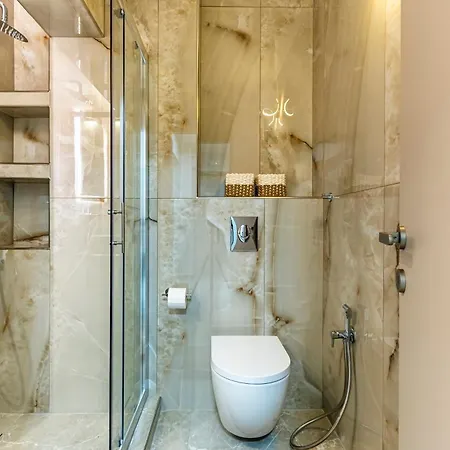 Diomedes Complex شقة نيا سكيوني